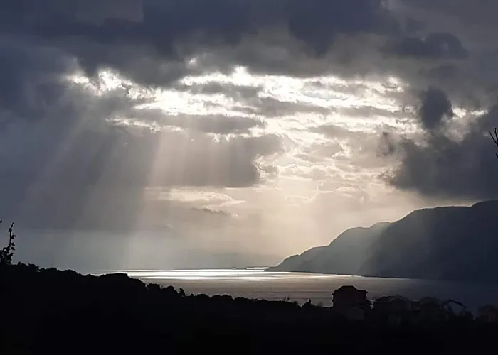 Сasa de vacaciones Arya House Lopar