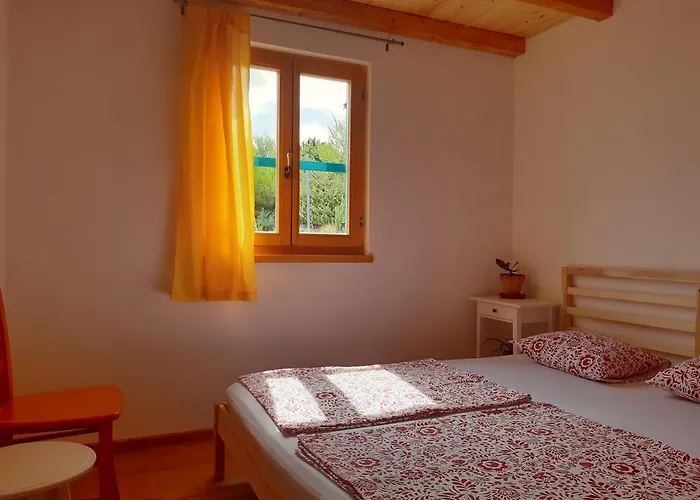 Arya House ロパール